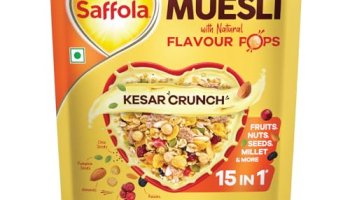 Saffola Muesli Kesar Crunch With Flavour Pops, 450 Gm | 15 In 1 Fruit And Nuts, Seeds, Millet & More | Cereals For Breakfast With Wholegrain, Protein, Fibre