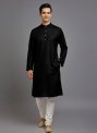 Tibra Collection Men Solid Straight Kurta(Black)
