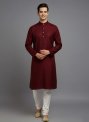 Tibra Collection Men Solid Straight Kurta(Maroon)