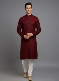 Tibra Collection Men Solid Straight Kurta(Maroon)