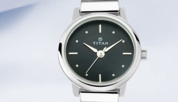 Titan Np2593Sm03 Karishma Analog Watch  – For Women