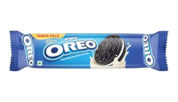 Cadbury Oreo Vanilla Flavour Creme Sandwich Biscuit, 116.25 G/125.25G (Weight May Vary)