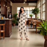 Gs Attire Women Kurti Pant Set