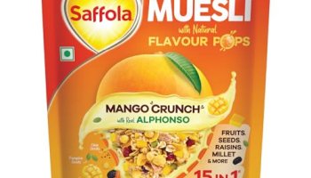 Saffola Muesli Mango Crunch, With Real Alphonso Mango 400G | Limited Edition, With Crunchy Flavour Pops | Breakfast Cereal