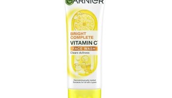 Garnier Skin Naturals, Facewash, Cleansing And Brightening, Bright Complete, 100 G